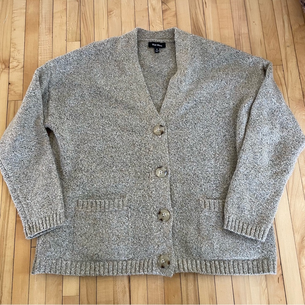 Well Worn oatmeal beige cardigan with buttons and pockets